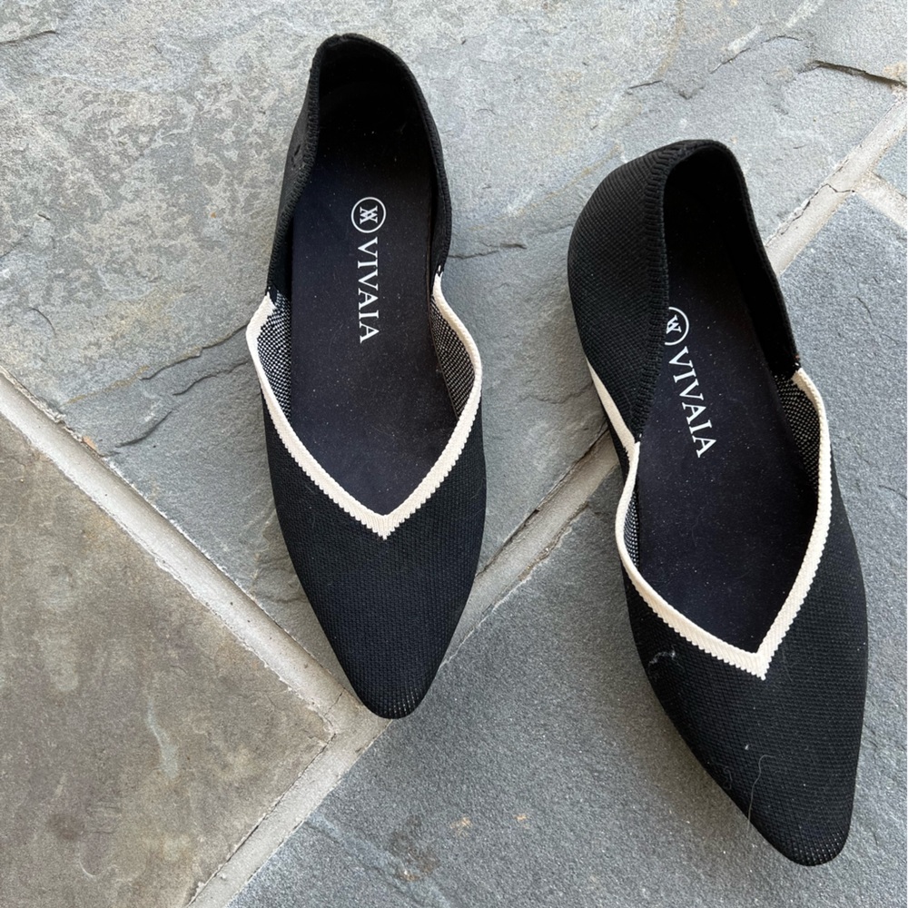 Vivava Pointy Toe Flats | Size 8.5